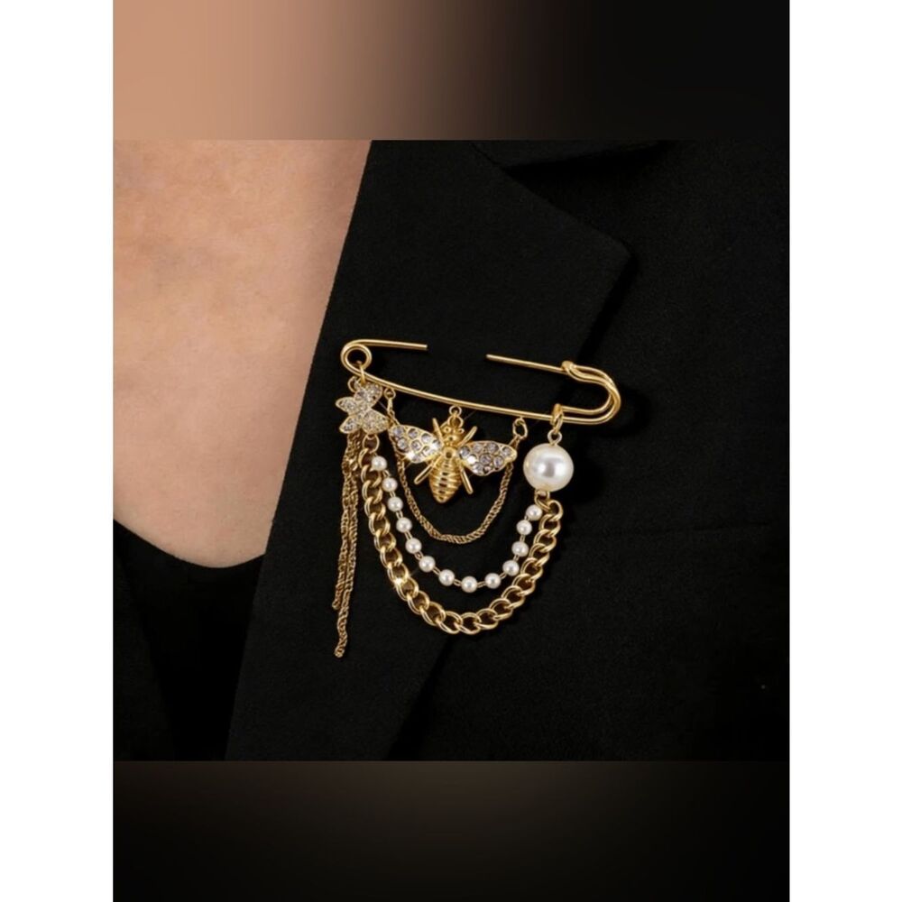 Gold Bee Pearl Drop Safety Pin Brooch M755